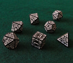 Set de dados RPG Clásico Blanco y negro con grabado (7 unid.)