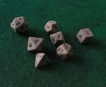Set de dados RPG Clásico Gris Piedra (7 unid.)